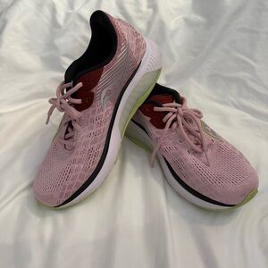 EUC Saucony Guide 14 Running Shoe in Pink/Razzle/Lime